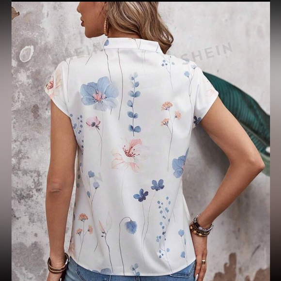 Blouse - Picture 2 of 3